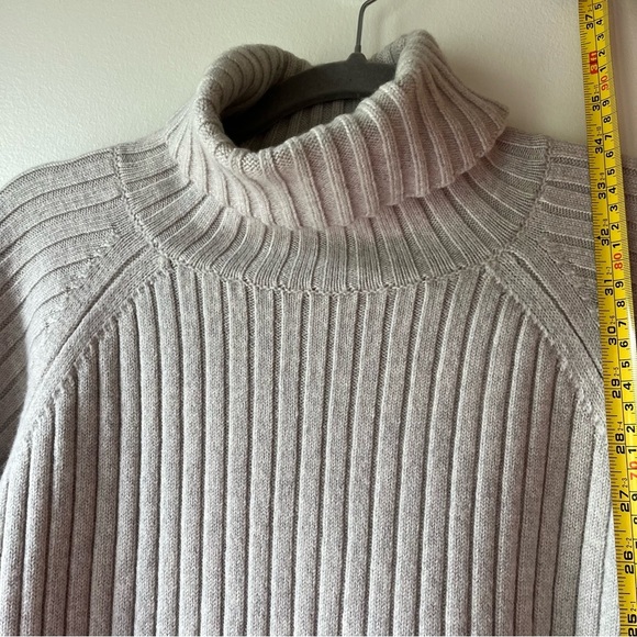 Wilfred Free 100% Merino Wool Sweater Dress | Size L | Minimalist Capsule Staple - Picture 7 of 12